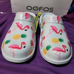 🦋 OOFOS CLOG LIMITED EDITION FLAMINGO PRINT W11